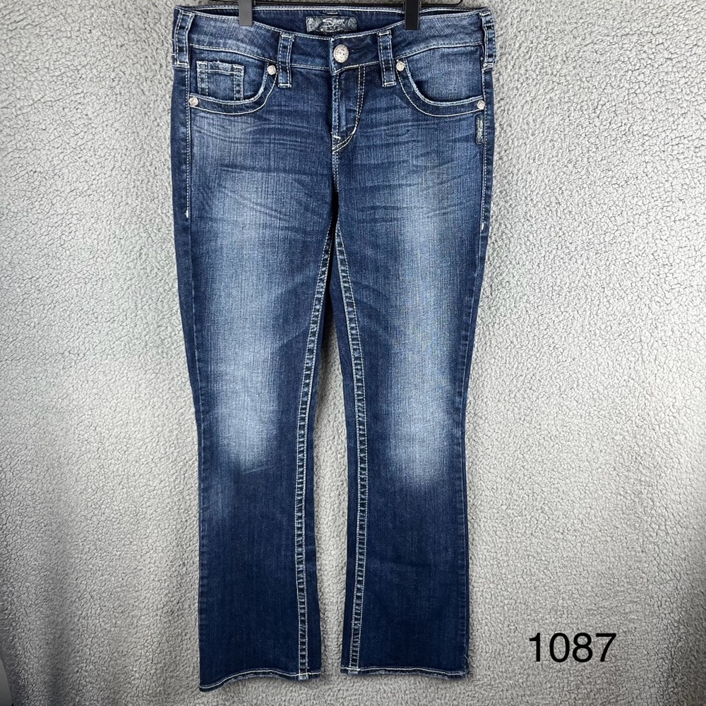 Silver Women’s Medium Wash Mid-rise Aiko Bootcut Jeans Size 27